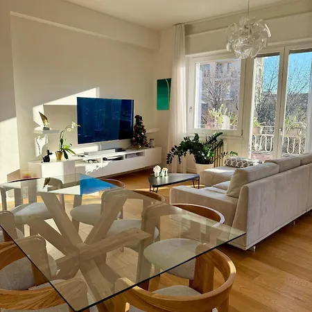 Appartamento Casa Oriani - Modern In The Heart Of