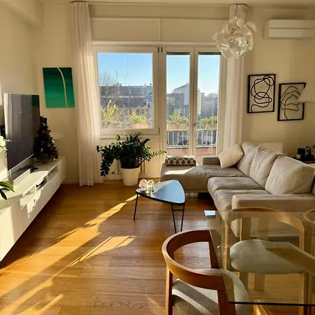 Appartamento Casa Oriani - Modern In The Heart Of